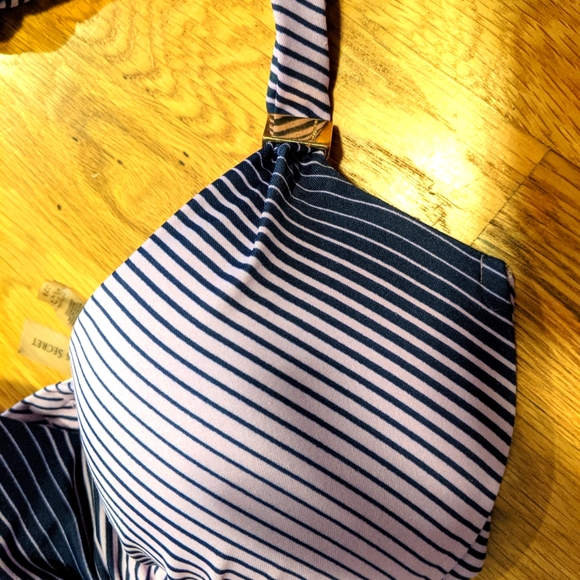 Victoria Secret halter bikini set - Picture 4 of 5